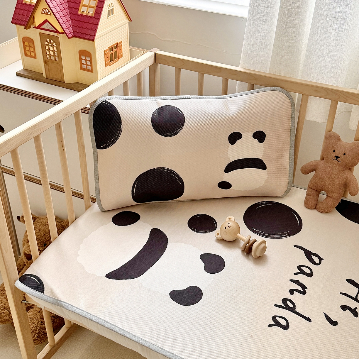 91家纺网 家纺一手货源 找家纺 JUICY 橘滋家纺 2026新款A类北欧简约数码印花婴童冰丝席凉席 嘟嘟熊猫