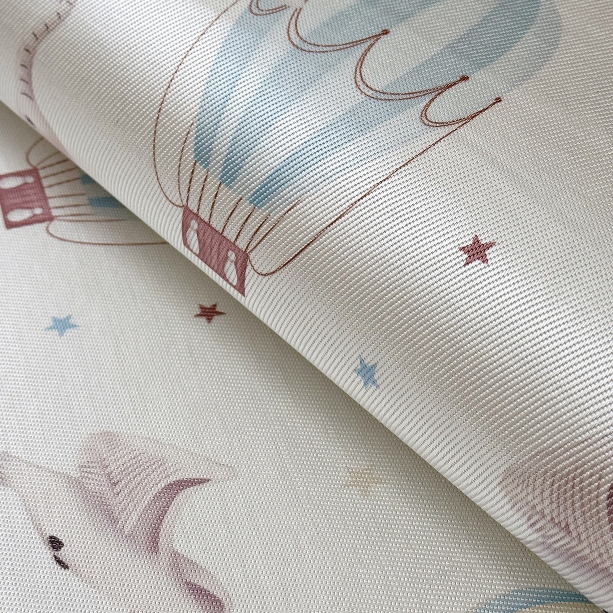 91家纺网 家纺一手货源 找家纺 JUICY 橘滋家纺 2026新款A类北欧简约数码印花婴童冰丝席凉席 奇幻之旅