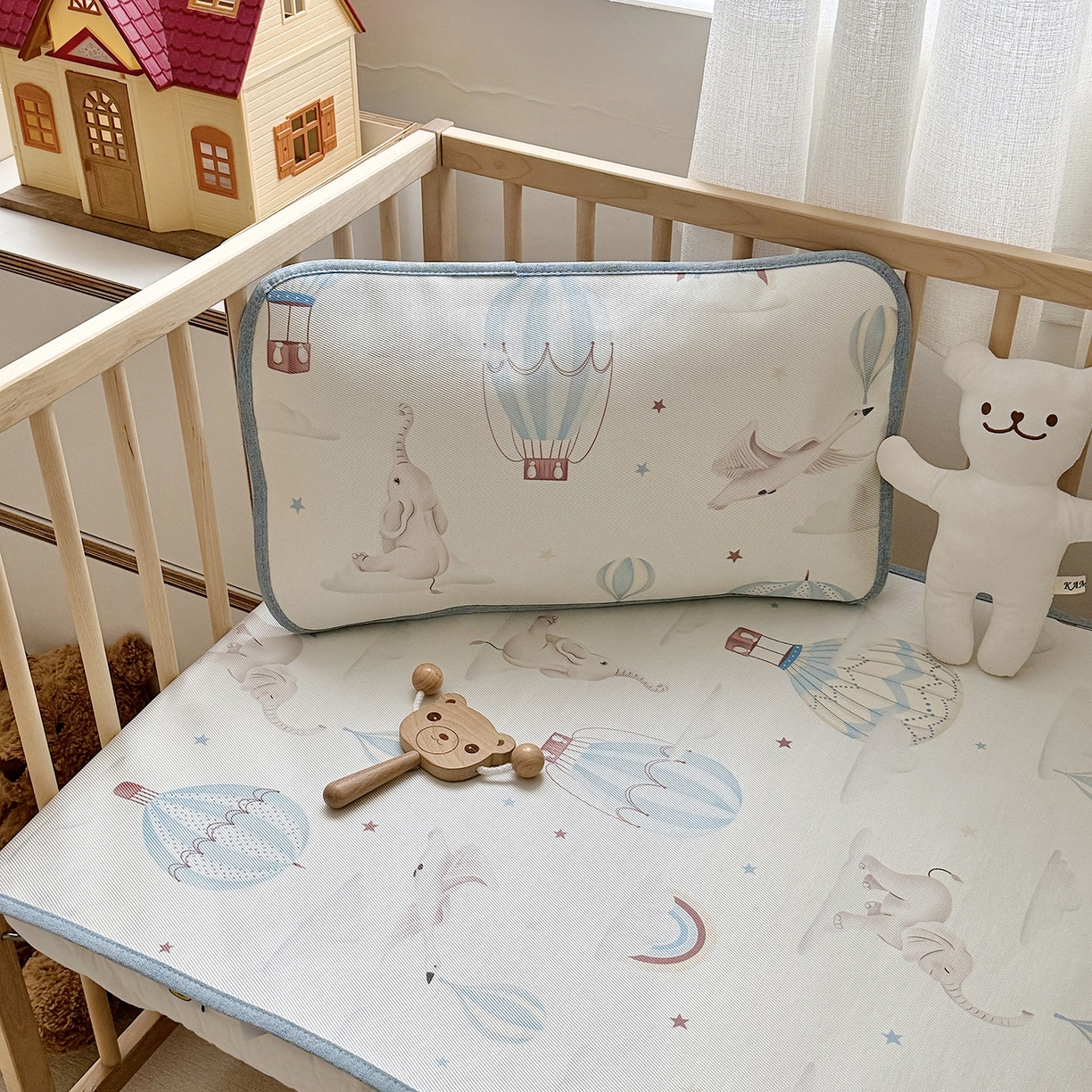 91家纺网 家纺一手货源 找家纺 JUICY 橘滋家纺 2026新款A类北欧简约数码印花婴童冰丝席凉席 奇幻之旅