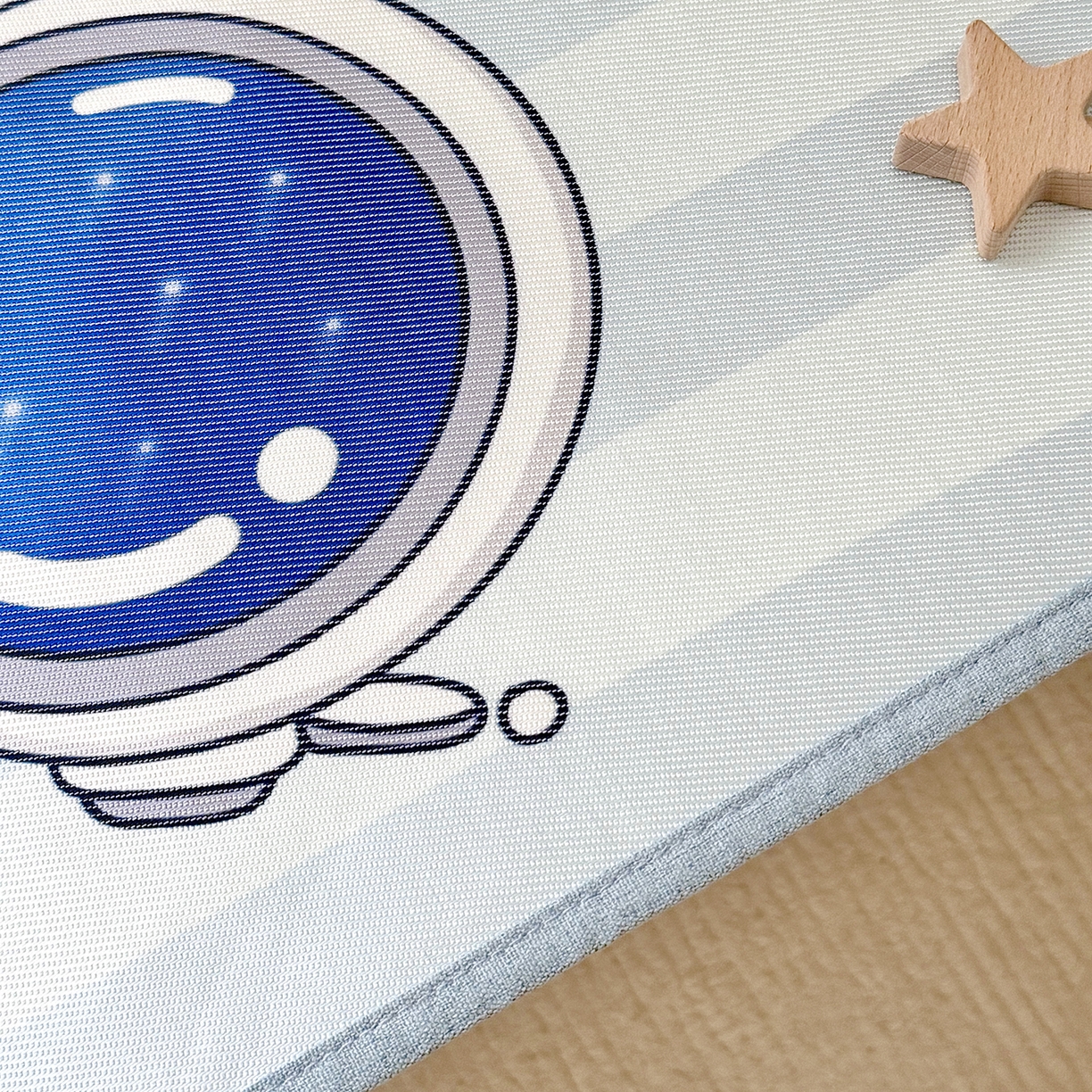 91家纺网 家纺一手货源 找家纺 JUICY 橘滋家纺 2026新款A类北欧简约数码印花婴童冰丝席凉席 遨游太空