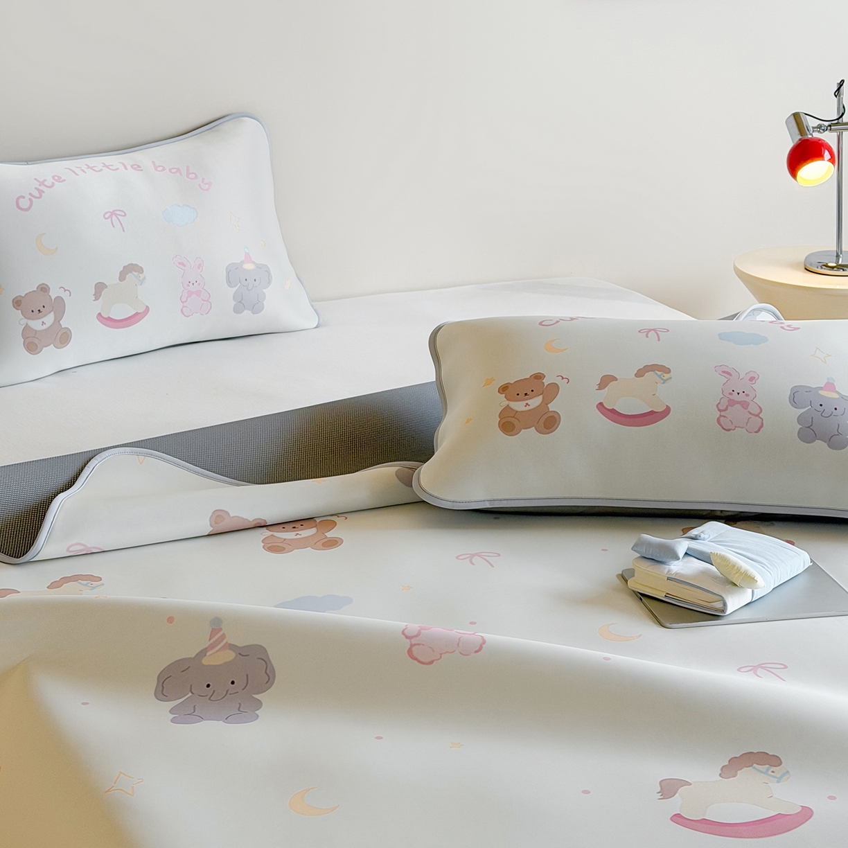 91家纺网 家纺一手货源 找家纺 JUICY 橘滋家纺 2026新款CoolAir沁氧数码印花冰感软凉席 动物寓言集-平席款