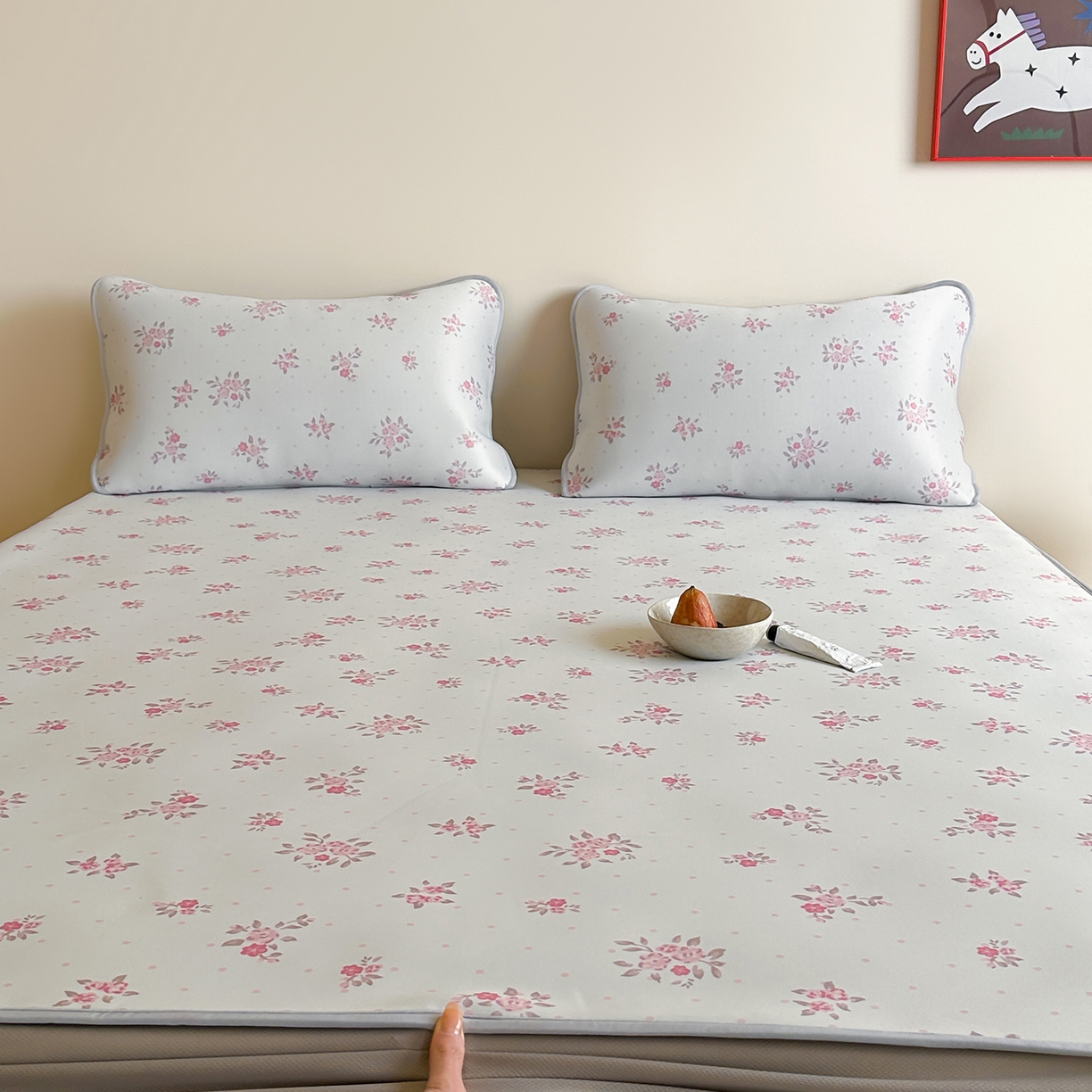 91家纺网 家纺一手货源 找家纺 JUICY 橘滋家纺 2026新款CoolAir沁氧数码印花冰感软凉席 淡粉手稿-床笠款