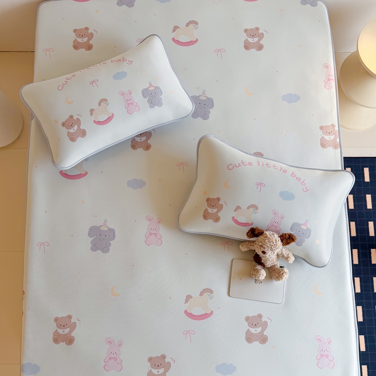 91家纺网 家纺一手货源 找家纺 JUICY 橘滋家纺 2026新款CoolAir沁氧数码印花冰感软凉席 动物寓言集-床笠款