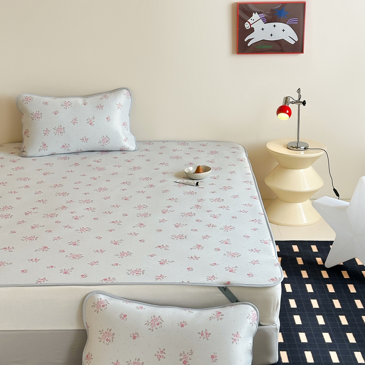 91家纺网 家纺一手货源 找家纺 JUICY 橘滋家纺 2026新款CoolAir沁氧数码印花冰感软凉席 淡粉手稿-平席款