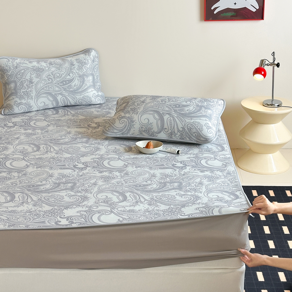 91家纺网 家纺一手货源 找家纺 JUICY 橘滋家纺 2026新款CoolAir沁氧数码印花冰感软凉席 佩斯利-床笠款