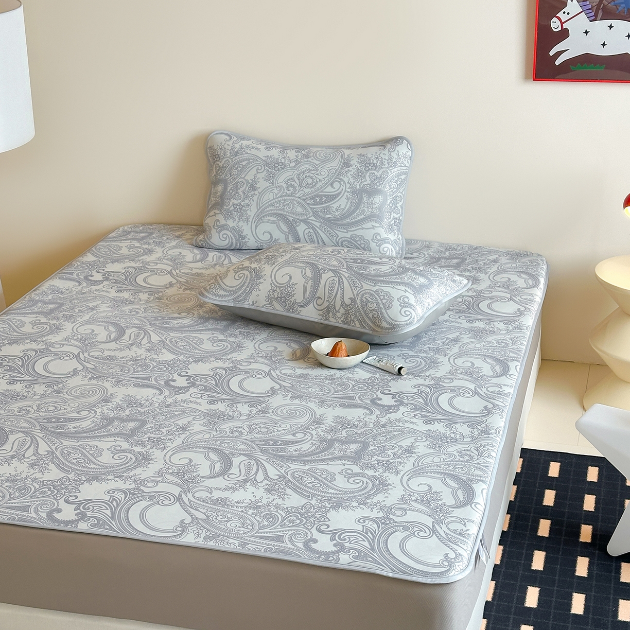 91家纺网 家纺一手货源 找家纺 JUICY 橘滋家纺 2026新款CoolAir沁氧数码印花冰感软凉席 佩斯利-床笠款