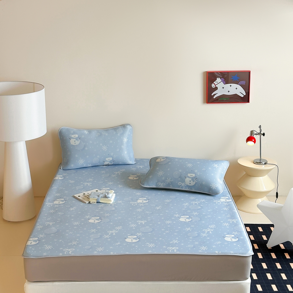 91家纺网 家纺一手货源 找家纺 JUICY 橘滋家纺 2026新款CoolAir沁氧数码印花冰感软凉席 蓝梦精灵-床笠款