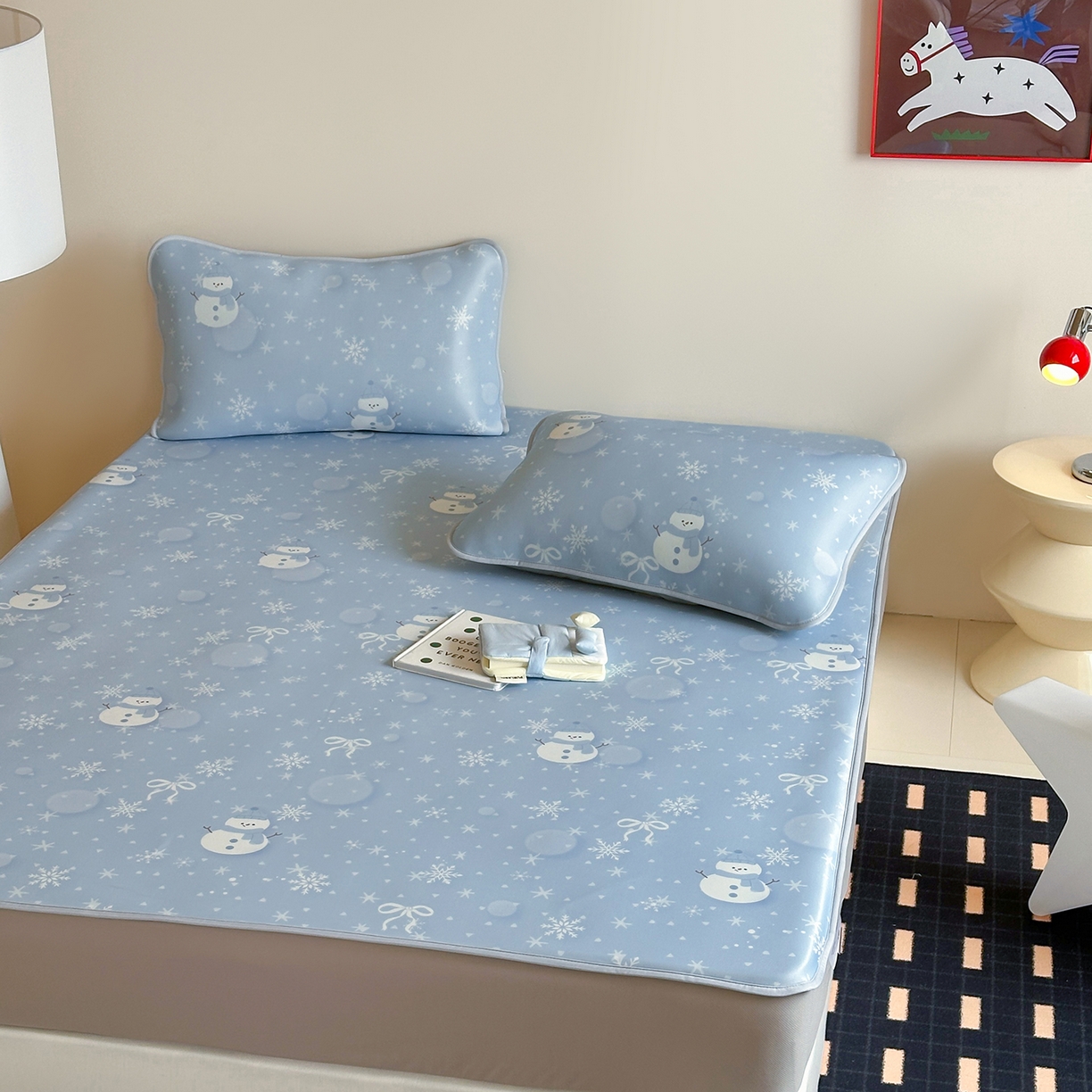 91家纺网 家纺一手货源 找家纺 JUICY 橘滋家纺 2026新款CoolAir沁氧数码印花冰感软凉席 蓝梦精灵-床笠款