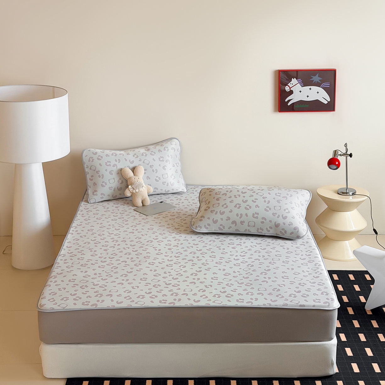 91家纺网 家纺一手货源 找家纺 JUICY 橘滋家纺 2026新款CoolAir沁氧数码印花冰感软凉席 豹纹丛林-床笠款