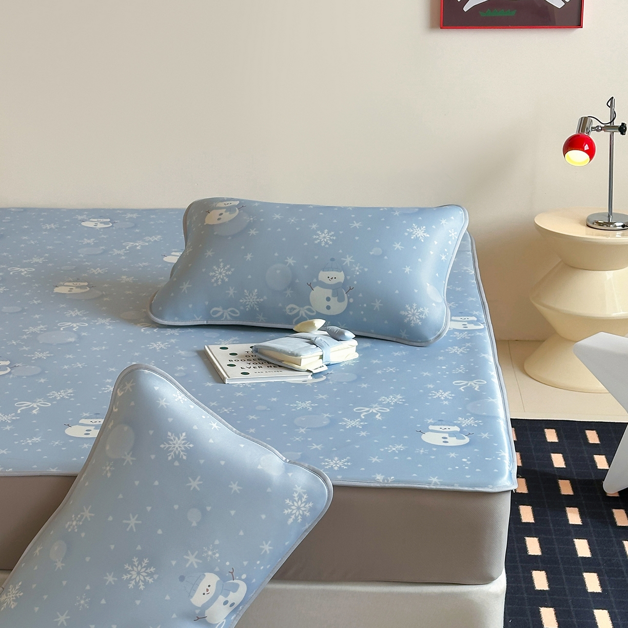 91家纺网 家纺一手货源 找家纺 JUICY 橘滋家纺 2026新款CoolAir沁氧数码印花冰感软凉席 蓝梦精灵-床笠款