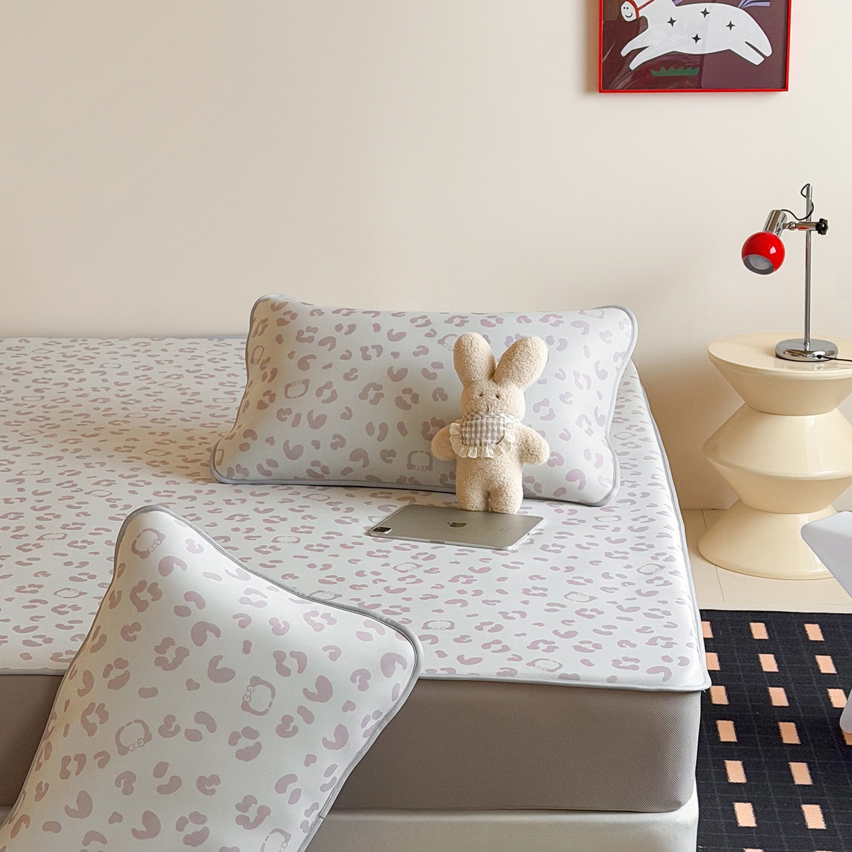 91家纺网 家纺一手货源 找家纺 JUICY 橘滋家纺 2026新款CoolAir沁氧数码印花冰感软凉席 豹纹丛林-床笠款