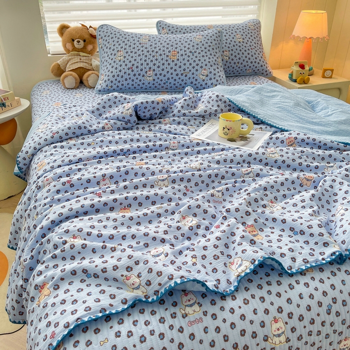 91家纺网 家纺一手货源 找家纺 梵朴 2026新款A类泡芙双层纱贝壳边床盖夏被四件套三角针夏凉被空调被 豹纹泡芙狗