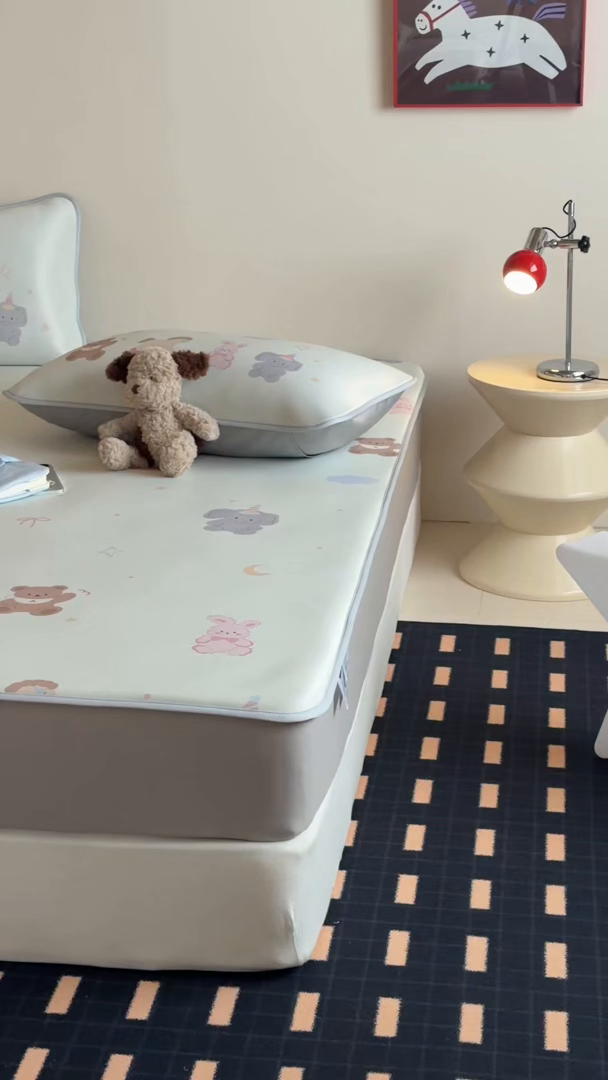 91家纺网 家纺一手货源 找家纺 JUICY 橘滋家纺 2026新款CoolAir沁氧数码印花冰感软凉席 动物寓言集-床笠款