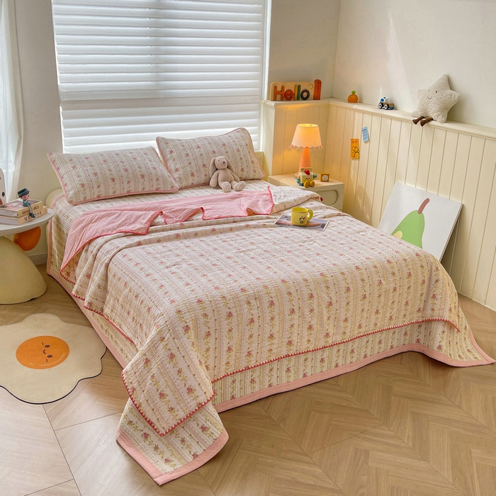 91家纺网 家纺一手货源 找家纺 梵朴 2026新款A类泡芙双层纱贝壳边床盖夏被四件套三角针夏凉被空调被 春日花语