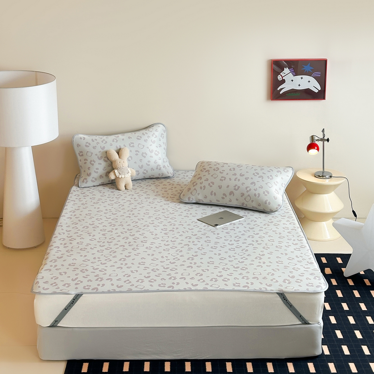 91家纺网 家纺一手货源 找家纺 JUICY 橘滋家纺 2026新款CoolAir沁氧数码印花冰感软凉席 豹纹丛林-平席款