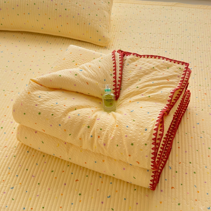 91家纺网 家纺一手货源 找家纺 梵朴 2026新款A类泡芙双层纱贝壳边床盖夏被四件套三角针夏凉被空调被 璀璨星空