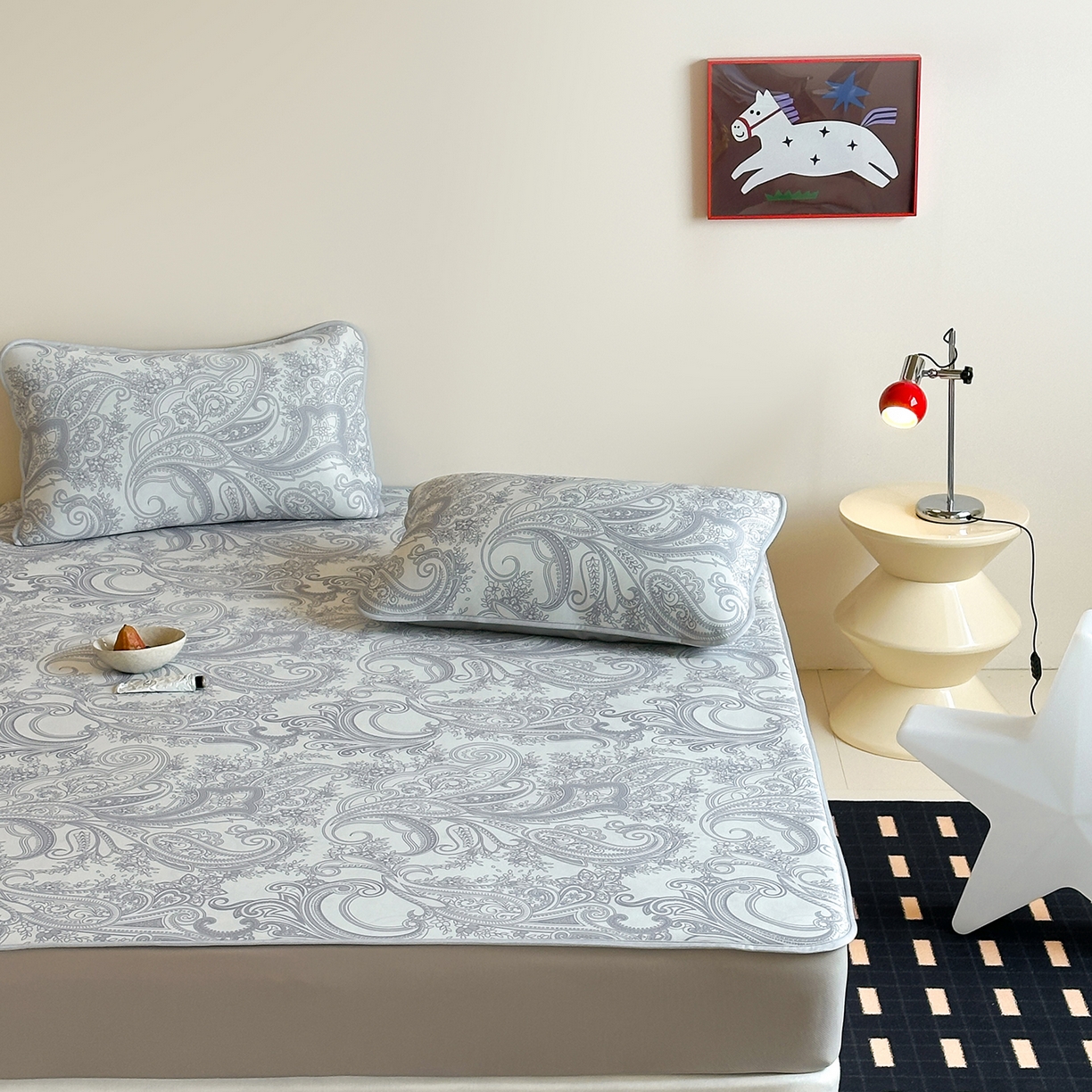 91家纺网 家纺一手货源 找家纺 JUICY 橘滋家纺 2026新款CoolAir沁氧数码印花冰感软凉席 佩斯利-床笠款