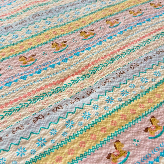 91家纺网 家纺一手货源 找家纺 梵朴 2026新款A类泡芙双层纱贝壳边床盖夏被四件套三角针夏凉被空调被 费尔岛木马