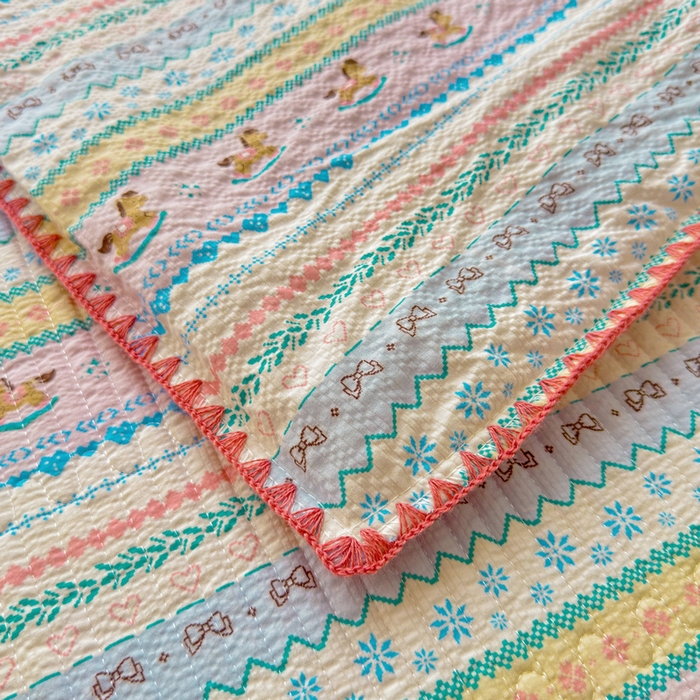 91家纺网 家纺一手货源 找家纺 梵朴 2026新款A类泡芙双层纱贝壳边床盖夏被四件套三角针夏凉被空调被 费尔岛木马