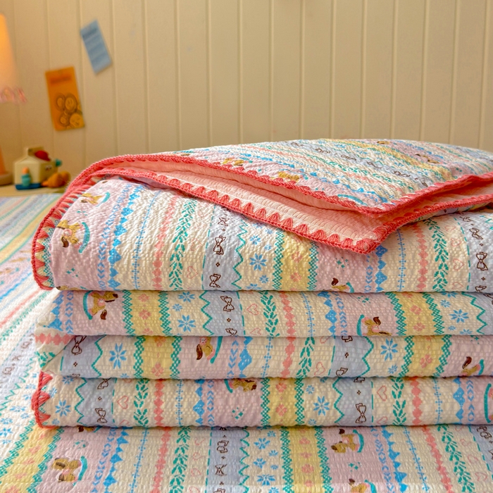 91家纺网 家纺一手货源 找家纺 梵朴 2026新款A类泡芙双层纱贝壳边床盖夏被四件套三角针夏凉被空调被 费尔岛木马