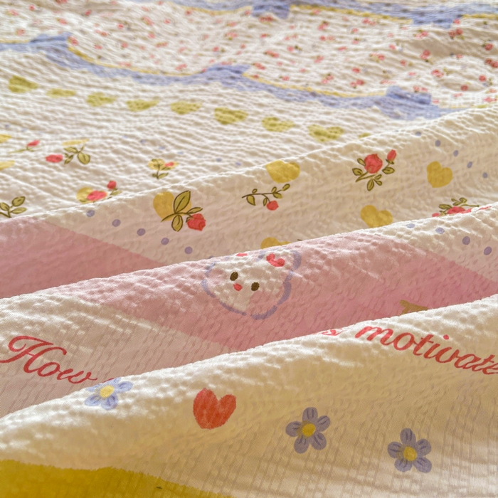 91家纺网 家纺一手货源 找家纺 梵朴 2026新款A类泡芙双层纱贝壳边床盖夏被四件套三角针夏凉被空调被 蝴蝶结小兔