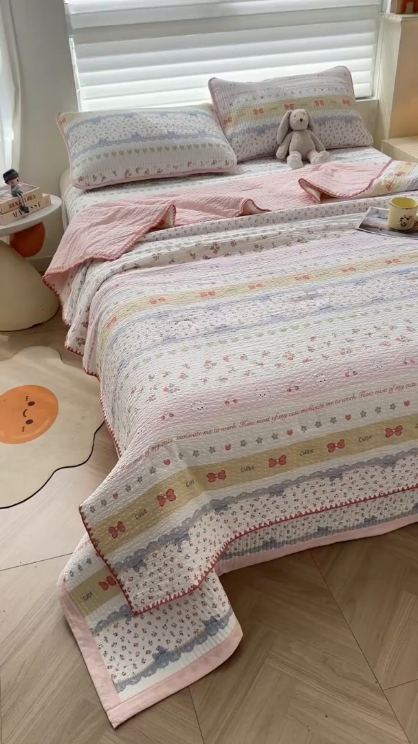 91家纺网 家纺一手货源 找家纺 梵朴 2026新款A类泡芙双层纱贝壳边床盖夏被四件套三角针夏凉被空调被 蝴蝶结小兔