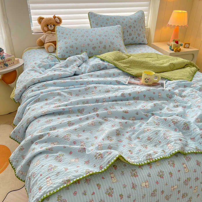 91家纺网 家纺一手货源 找家纺 梵朴 2026新款A类泡芙双层纱贝壳边床盖夏被四件套三角针夏凉被空调被 花从小兔