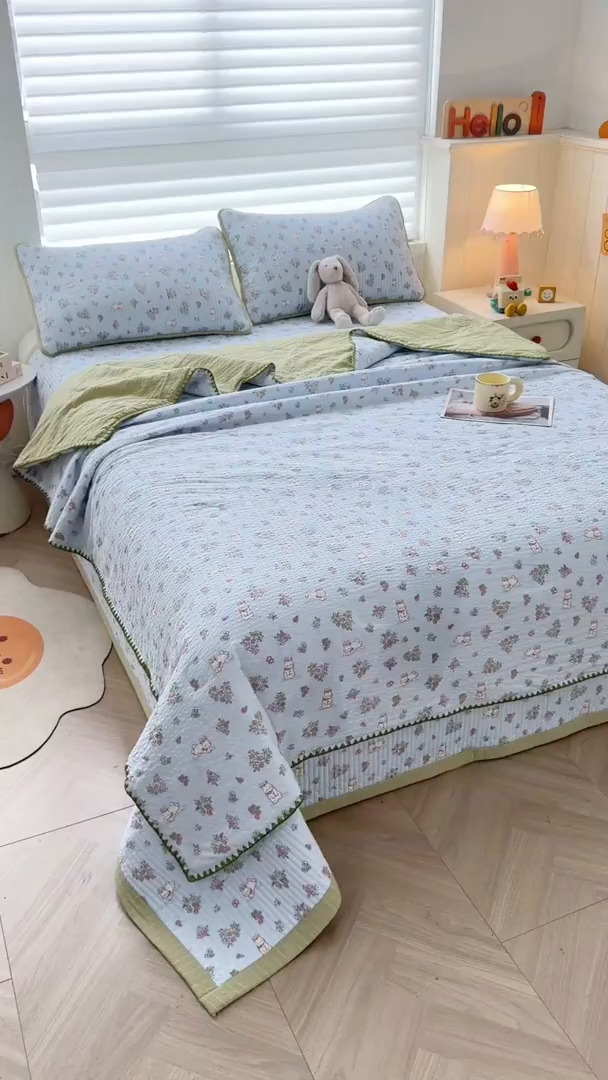 91家纺网 家纺一手货源 找家纺 梵朴 2026新款A类泡芙双层纱贝壳边床盖夏被四件套三角针夏凉被空调被 花从小兔