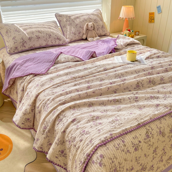 91家纺网 家纺一手货源 找家纺 梵朴 2026新款A类泡芙双层纱贝壳边床盖夏被四件套三角针夏凉被空调被 花季紫