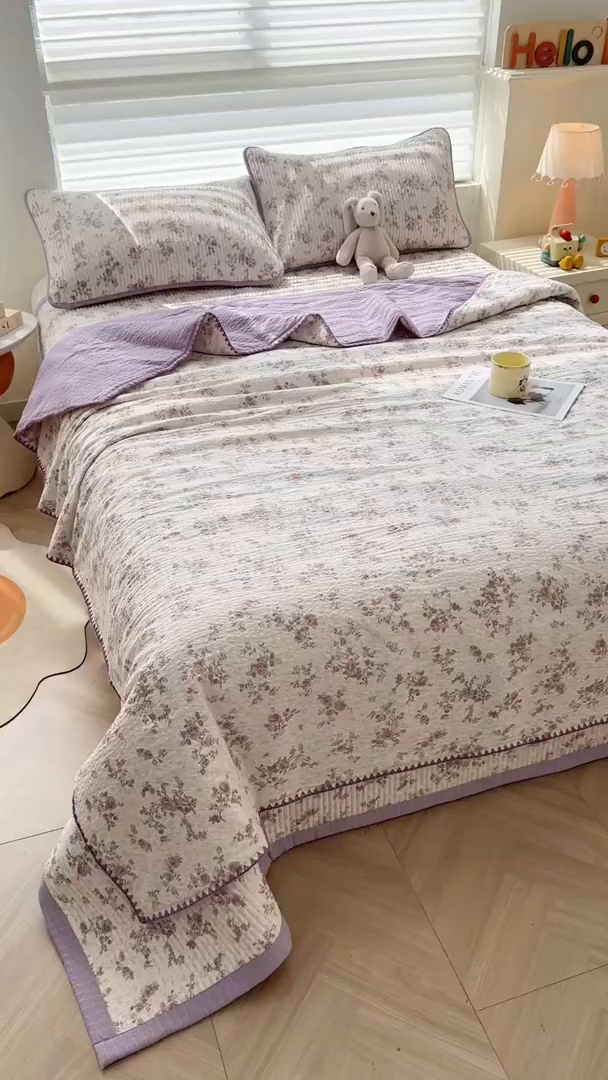 91家纺网 家纺一手货源 找家纺 梵朴 2026新款A类泡芙双层纱贝壳边床盖夏被四件套三角针夏凉被空调被 花季紫