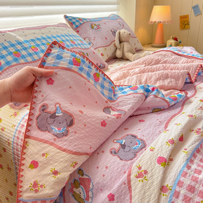 91家纺网 家纺一手货源 找家纺 梵朴 2026新款A类泡芙双层纱贝壳边床盖夏被四件套三角针夏凉被空调被 快乐小狗