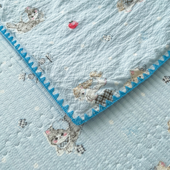 91家纺网 家纺一手货源 找家纺 梵朴 2026新款A类泡芙双层纱贝壳边床盖夏被四件套三角针夏凉被空调被 猫咪蓝