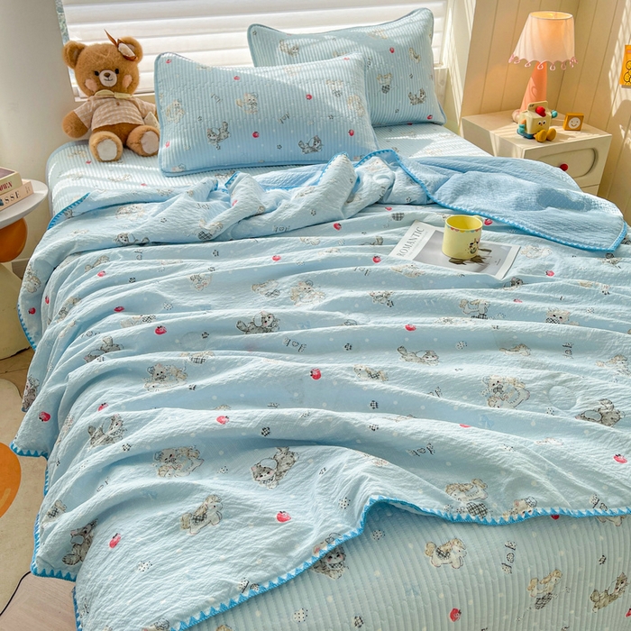 91家纺网 家纺一手货源 找家纺 梵朴 2026新款A类泡芙双层纱贝壳边床盖夏被四件套三角针夏凉被空调被 猫咪蓝