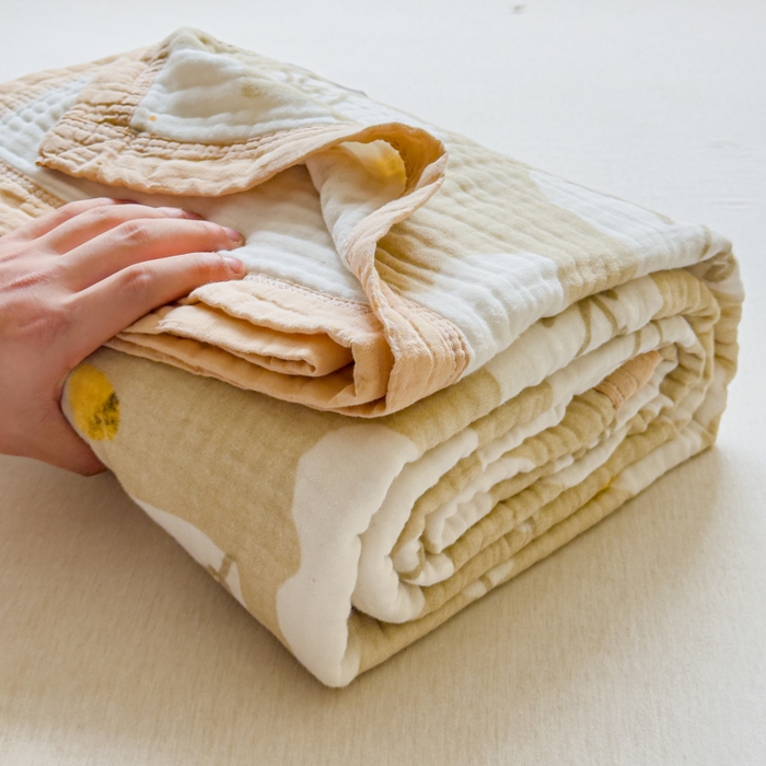 91家纺网 家纺一手货源 找家纺 乐家毛巾被（工厂自产自销） 2026新款全棉纯棉六层一体超柔泡泡纱多功能毯 繁花季