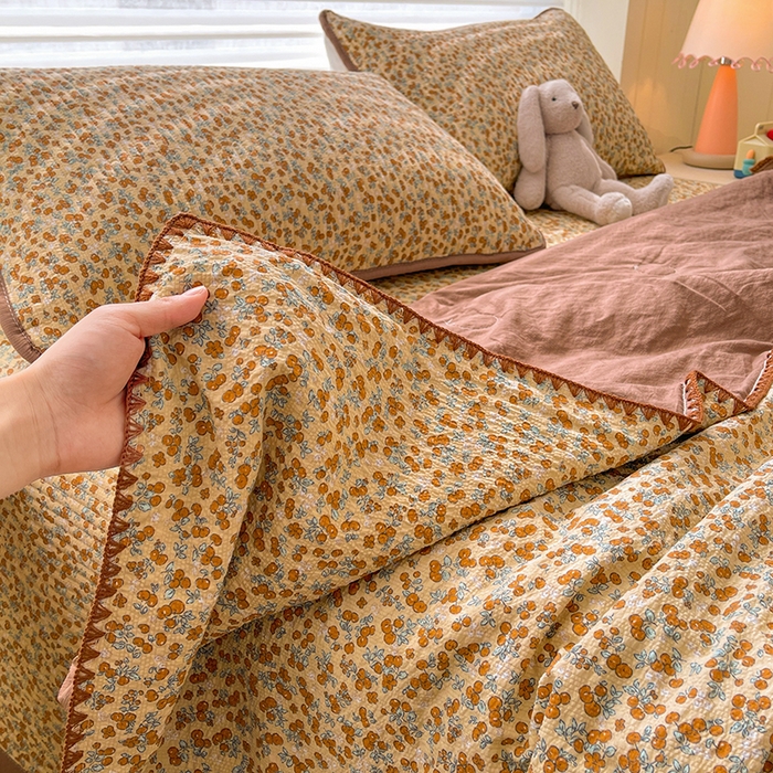 91家纺网 家纺一手货源 找家纺 梵朴 2026新款A类泡芙双层纱贝壳边床盖夏被四件套三角针夏凉被空调被 暖蔷枝