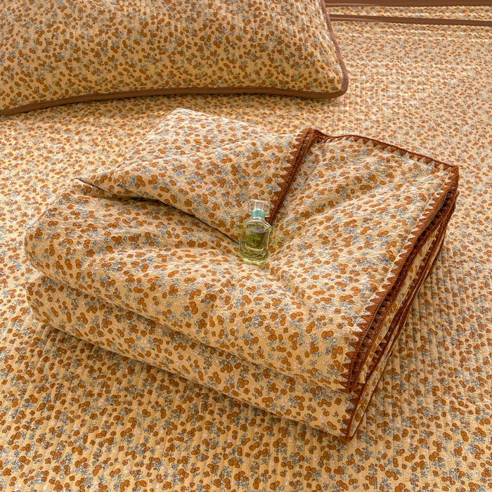 91家纺网 家纺一手货源 找家纺 梵朴 2026新款A类泡芙双层纱贝壳边床盖夏被四件套三角针夏凉被空调被 暖蔷枝