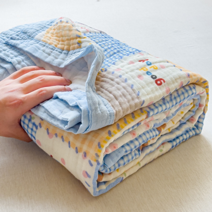 91家纺网 家纺一手货源 找家纺 乐家毛巾被（工厂自产自销） 2026新款全棉纯棉六层一体超柔泡泡纱多功能毯 格子小熊