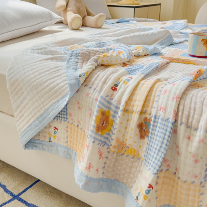 91家纺网 家纺一手货源 找家纺 乐家毛巾被（工厂自产自销） 2026新款全棉纯棉六层一体超柔泡泡纱多功能毯 格子小熊