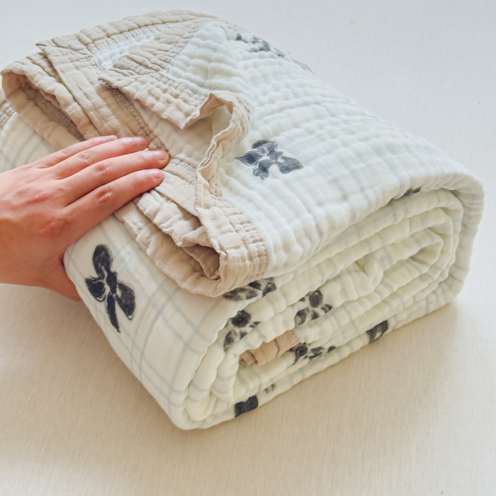 91家纺网 家纺一手货源 找家纺 乐家毛巾被（工厂自产自销） 2026新款全棉纯棉六层一体超柔泡泡纱多功能毯 蝴蝶结