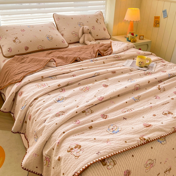 91家纺网 家纺一手货源 找家纺 梵朴 2026新款A类泡芙双层纱贝壳边床盖夏被四件套三角针夏凉被空调被 甜品萌狗