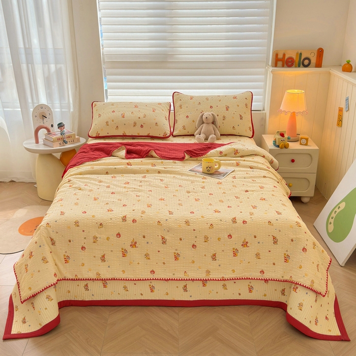 91家纺网 家纺一手货源 找家纺 梵朴 2026新款A类泡芙双层纱贝壳边床盖夏被四件套三角针夏凉被空调被 星星玩偶黄