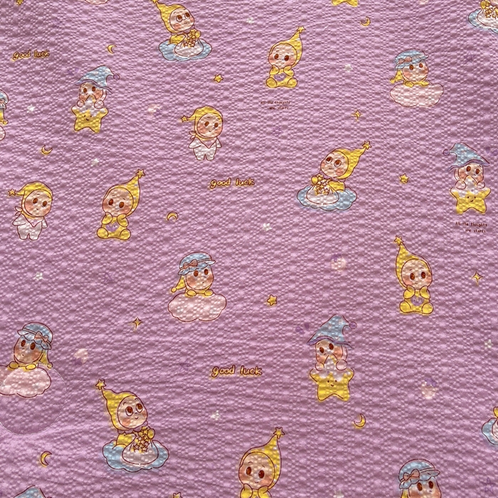 91家纺网 家纺一手货源 找家纺 梵朴 2026新款A类泡芙双层纱贝壳边床盖夏被四件套三角针夏凉被空调被 星星玩偶紫