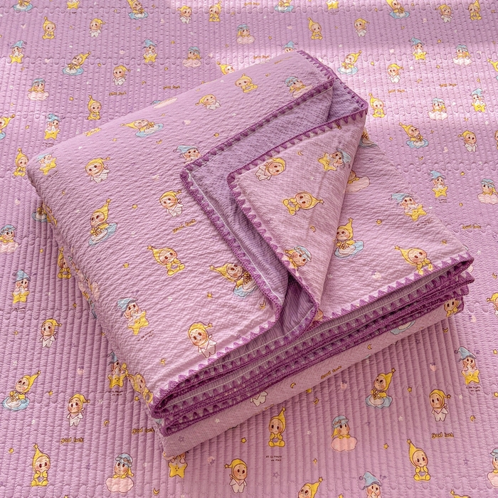 91家纺网 家纺一手货源 找家纺 梵朴 2026新款A类泡芙双层纱贝壳边床盖夏被四件套三角针夏凉被空调被 星星玩偶紫