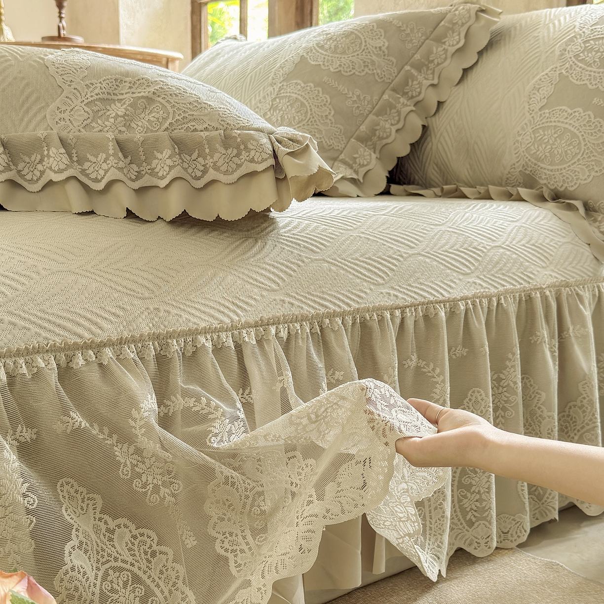 91家纺网 家纺一手货源 找家纺 乐朵家居 2026新款 梵希（复合）  凉席三件套+可配同色系空调被 卡其