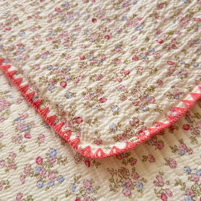 91家纺网 家纺一手货源 找家纺 梵朴 2026新款A类泡芙双层纱贝壳边床盖夏被四件套三角针夏凉被空调被 紫花免