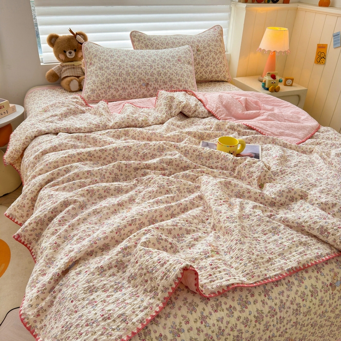 91家纺网 家纺一手货源 找家纺 梵朴 2026新款A类泡芙双层纱贝壳边床盖夏被四件套三角针夏凉被空调被 紫花免