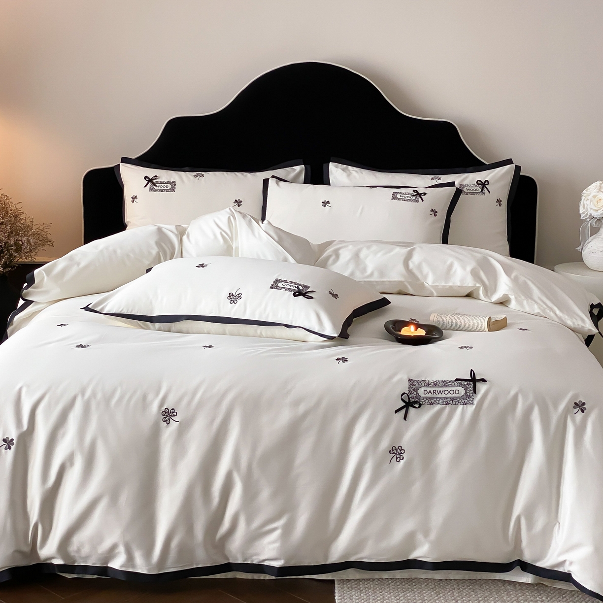 91家纺网 家纺一手货源 找家纺 佳汐蓝家纺 2026新款50S全棉纯棉轻奢工艺款精致刺绣四件套-幸运草系列 幸运草-云母白