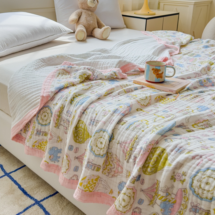 91家纺网 家纺一手货源 找家纺 乐家毛巾被（工厂自产自销） 2026新款全棉纯棉六层一体超柔泡泡纱多功能毯 游乐园