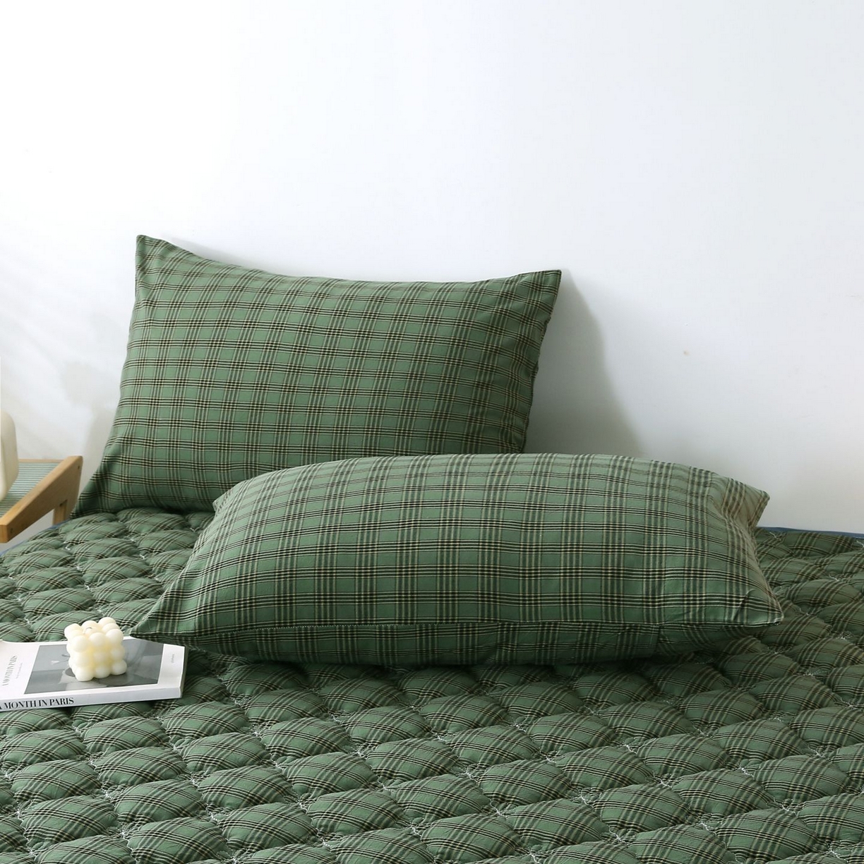 91家纺网 家纺一手货源 找家纺 欧妮家纺 2026新款无印全棉水洗棉夹棉单床裙-三件套 全棉夹棉床裙重楼绿