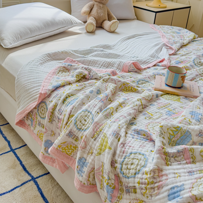 91家纺网 家纺一手货源 找家纺 乐家毛巾被（工厂自产自销） 2026新款全棉纯棉六层一体超柔泡泡纱多功能毯 游乐园